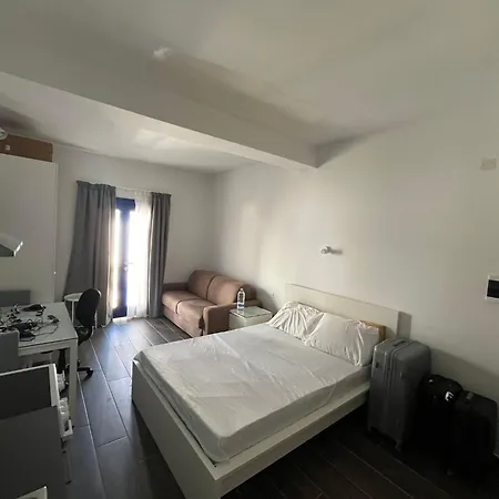 Sliema Studio Apartment *